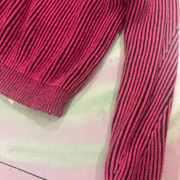 No Boundaries Neon Pink and Black Striped BarbieCore Sweater Size XS - Picture 5 of 5